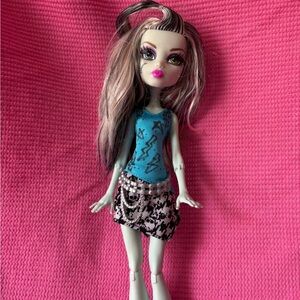 Monster High Frankie Stein Designer Booo-toque doll w shoes and belt clothes